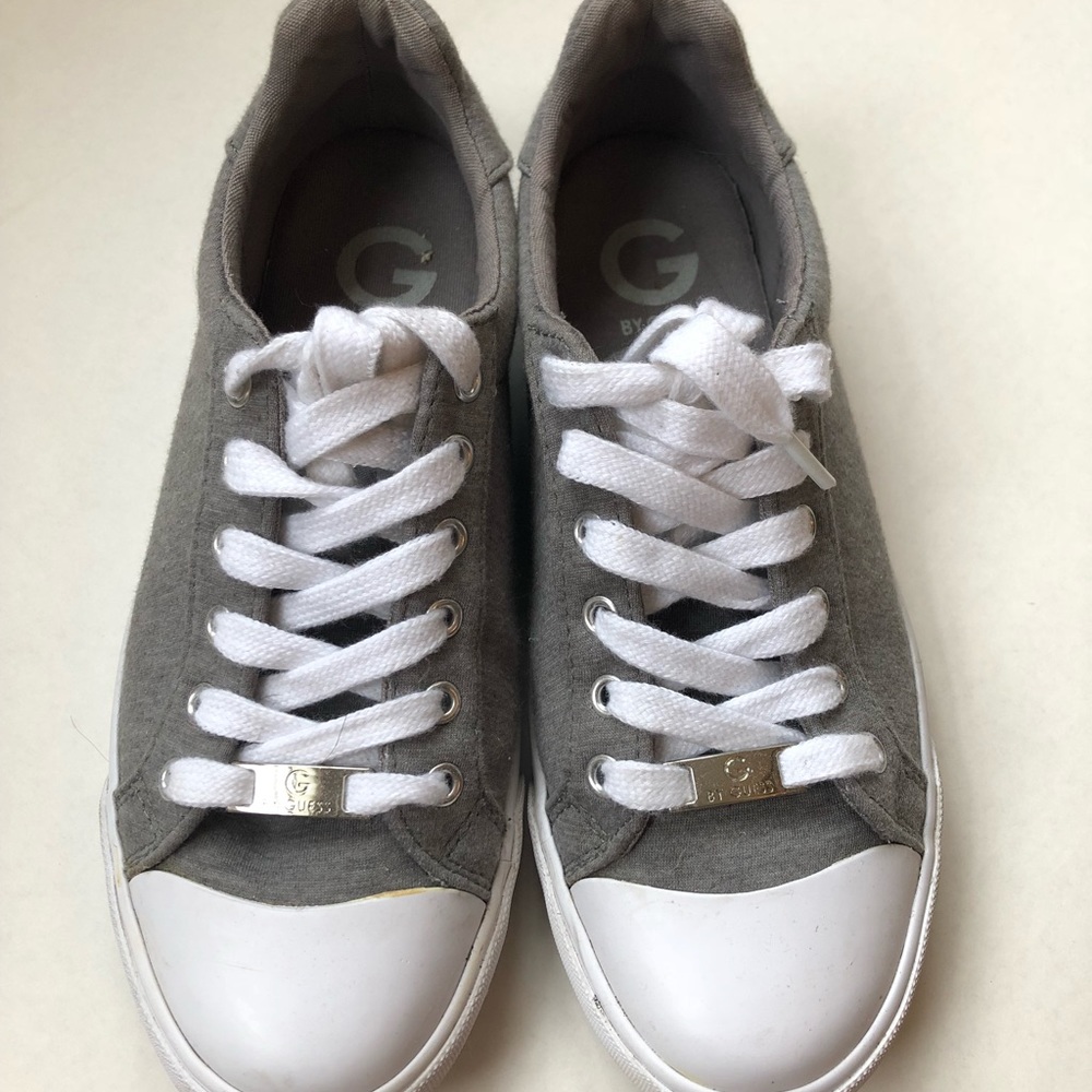 Women’s Guess Lace-Up Smeakers